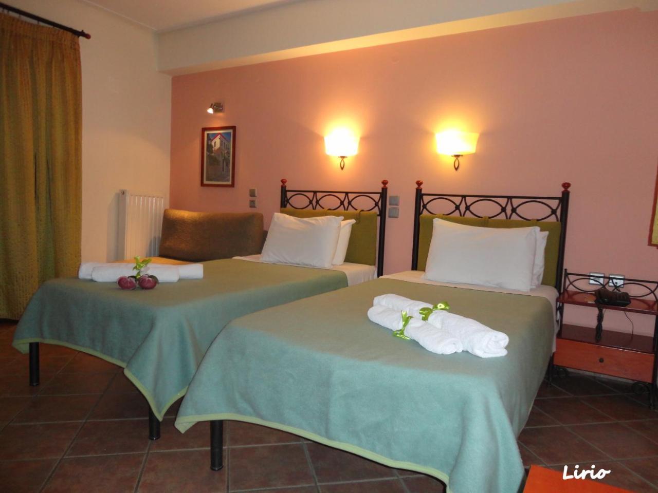 Lirio Guest House Makrakomi Exterior photo